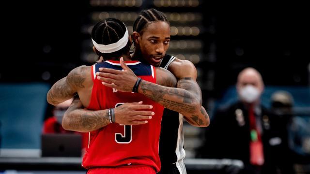 世界杯比赛直播平台-喜忧参半！德罗赞发威助马刺三连胜 怀特中途伤退